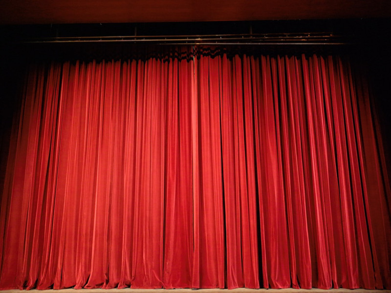 Jahrgang 6 darf einen „Tag im Theater“ erleben