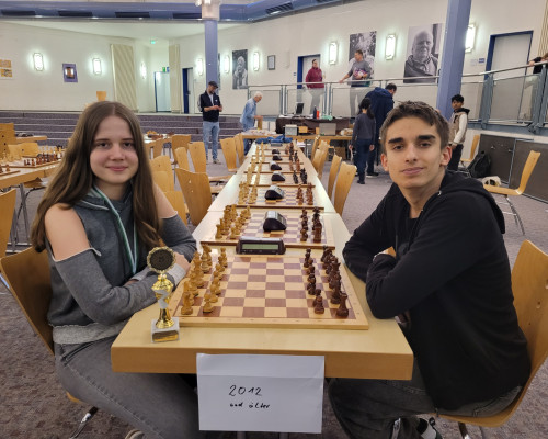 JKG-Schachteam &uuml;berrascht beim G&uuml;tersloher Sch&uuml;lerschachturnier