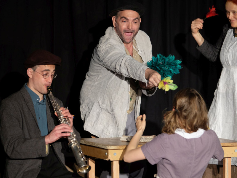 Theaterspiel Witten präsentierte "ÜBERdasLEBEN ..."